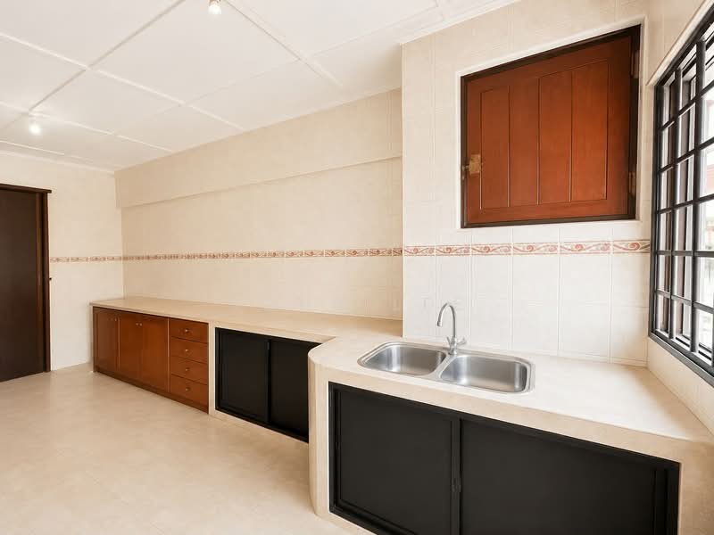 349 Jurong East Avenue 1, 349 Jurong East Avenue 1, 3 Bedrooms, 936 sqft, HDB Flat For Sale, by John Lee, 500196173 - Kitchen - PropertyGuru.com.sg