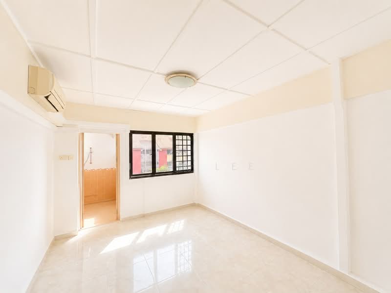 349 Jurong East Avenue 1, 349 Jurong East Avenue 1, 3 Bedrooms, 936 sqft, HDB Flat For Sale, by John Lee, 500196173 - Interior - PropertyGuru.com.sg