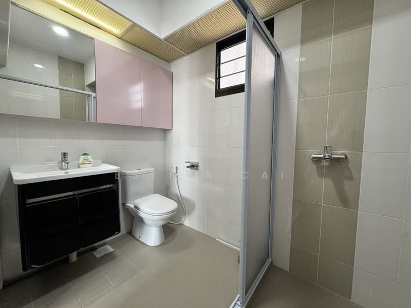 417A Fernvale Link, 417A Fernvale Link, 3 Bedrooms, 1,001 sqft, HDB Flat For Sale, by Esther Cai, 500196176 - Bathroom - PropertyGuru.com.sg