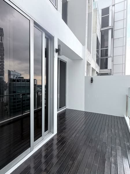 Eon Shenton, 70 Shenton Way, 2 Bedrooms, 603 sqft, Condominium For Rent, by Shirley Seng, 500196185 - Balcony - PropertyGuru.com.sg