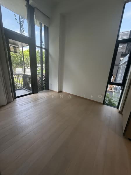 Jervois Mansion, 14 Jervois Close, 4 Bedrooms, 1,303 sqft, Condominium For Rent, by Rowena Teo, 500196186 - Master bedroom - PropertyGuru.com.sg