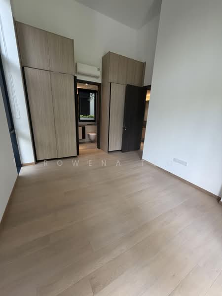Jervois Mansion, 14 Jervois Close, 4 Bedrooms, 1,303 sqft, Condominium For Rent, by Rowena Teo, 500196186 - Master bedroom - PropertyGuru.com.sg