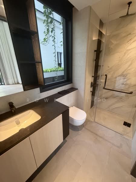 Jervois Mansion, 14 Jervois Close, 4 Bedrooms, 1,303 sqft, Condominium For Rent, by Rowena Teo, 500196186 - Master Bathroom - PropertyGuru.com.sg