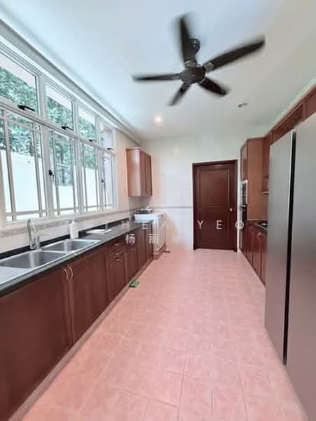 Holland Green, Holland Green, 5 Bedrooms, 4,500 sqft, Detached House For Rent, by Anthea Yeo 杨丽娇, 500196191 - Kitchen - PropertyGuru.com.sg