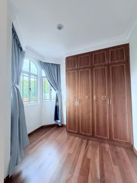 Holland Green, Holland Green, 5 Bedrooms, 4,500 sqft, Detached House For Sale, by Anthea Yeo 杨丽娇, 500196193 - Bedroom - PropertyGuru.com.sg