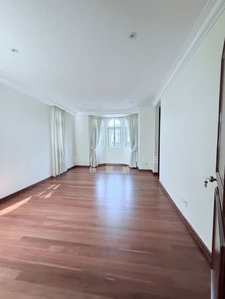 Holland Green, Holland Green, 5 Bedrooms, 4,500 sqft, Detached House For Sale, by Anthea Yeo 杨丽娇, 500196193 - Living Room - PropertyGuru.com.sg