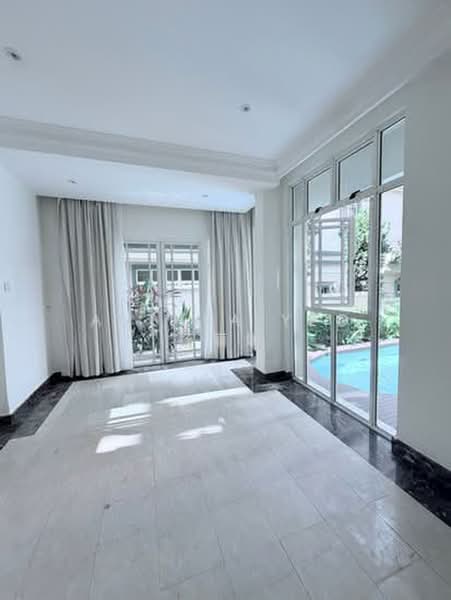 Holland Green, Holland Green, 5 Bedrooms, 4,500 sqft, Detached House For Sale, by Anthea Yeo 杨丽娇, 500196193 - Living Room - PropertyGuru.com.sg