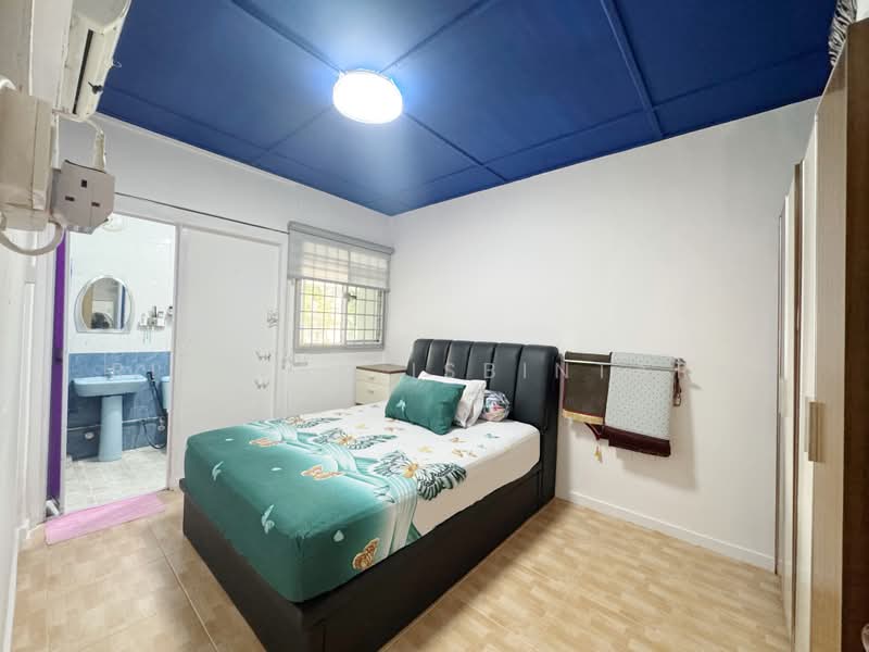 632 Bedok Reservoir Road, 632 Bedok Reservoir Road, 2 Bedrooms, 721 sqft, HDB Flat For Sale, by Risdian Isbintara, 500196197 - Bedroom - PropertyGuru.com.sg