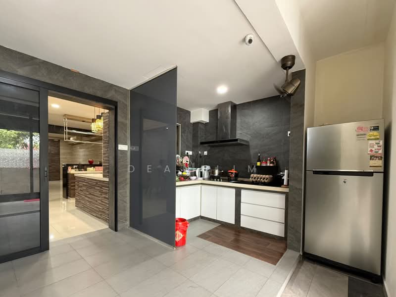 LANDED7772@ 2 Storey Inter Terrace in Kovan. Renovated. Move-in, , 4 Bedrooms, 2,700 sqft, Terraced House For Sale, by Dean Lim, 500196208 - Kitchen - PropertyGuru.com.sg