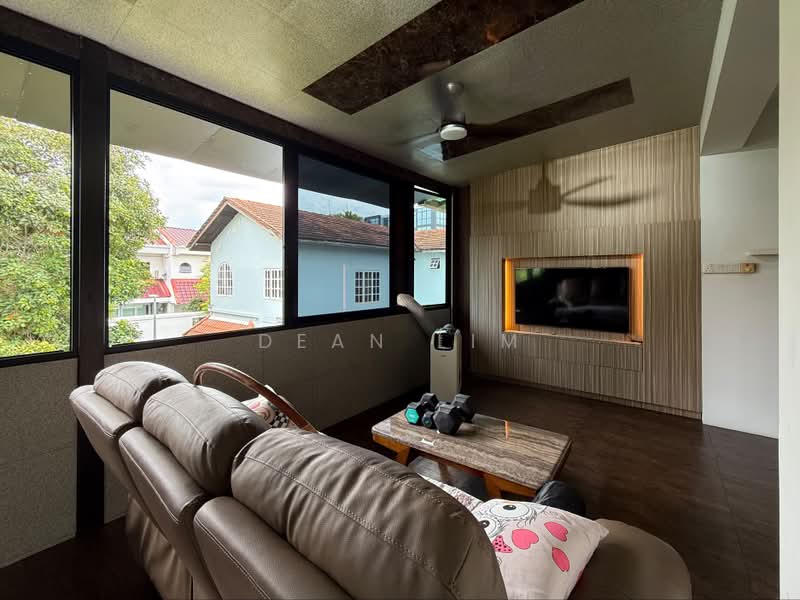 LANDED7772@ 2 Storey Inter Terrace in Kovan. Renovated. Move-in, , 4 Bedrooms, 2,700 sqft, Terraced House For Sale, by Dean Lim, 500196208 - Living Room - PropertyGuru.com.sg