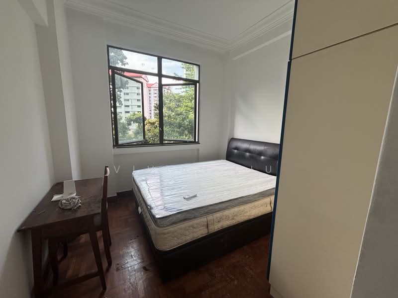 Parc Oasis, 35 Jurong East Avenue 1, 5 Bedrooms, 1,227 sqft, Condominium For Rent, by Vivian Liu, 500196222 - Bedroom - PropertyGuru.com.sg