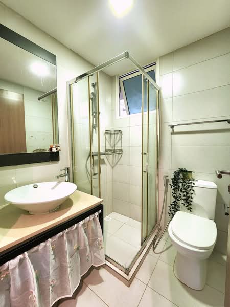 1 Canberra, 7 Canberra Drive, 3 Bedrooms, 1,324 sqft, Executive Condominium For Sale, by Shon Foong, 500196229 - Bathroom - PropertyGuru.com.sg