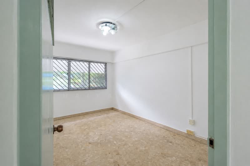 551 Jurong West Street 42, 551 Jurong West Street 42, 3 Bedrooms, 1,485 sqft, HDB Flat For Sale, by Haikal Nash, 500196230 - Common Bedroom 1 - PropertyGuru.com.sg