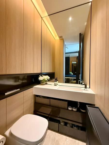 Leedon Residence, 6 Leedon Heights, 4 Bedrooms, 3,746 sqft, Condominium For Sale, by Lynn Er, 500196237 - Bathroom - PropertyGuru.com.sg