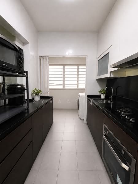 288C Compassvale Crescent, 288C Compassvale Crescent, 3 Bedrooms, 1,001 sqft, HDB Flat For Sale, by Asyraaf TCR, 500196249 - Kitchen - PropertyGuru.com.sg