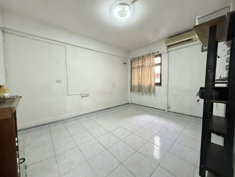Urgent! Marine Parade MRT Katong 3 Room HDB Parkway Parade i12 iMall East Coast Park, , 3 Bedrooms, 700 sqft, HDB Flat For Sale, by CD Sung, 500196262 - Interior - PropertyGuru.com.sg