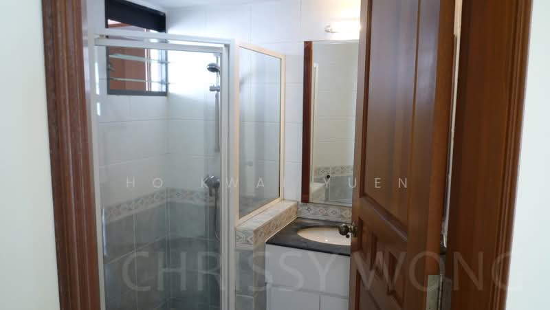 Eastvale, 31 Pasir Ris Drive 3, 3 Bedrooms, 1,959 sqft, Condominium For Sale, by Ho Kwai Yuen, 500196273 - Bathroom - PropertyGuru.com.sg
