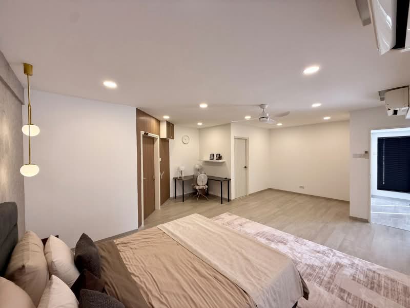 Yong An Park, 325 River Valley Road, 4 Bedrooms, 3,606 sqft, Condominium For Sale, by Lynn Er, 500196276 - Bedroom - PropertyGuru.com.sg