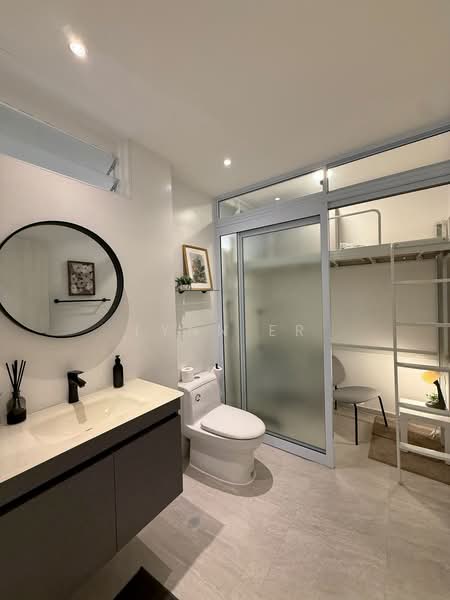 Yong An Park, 325 River Valley Road, 4 Bedrooms, 3,606 sqft, Condominium For Sale, by Lynn Er, 500196276 - Bathroom - PropertyGuru.com.sg