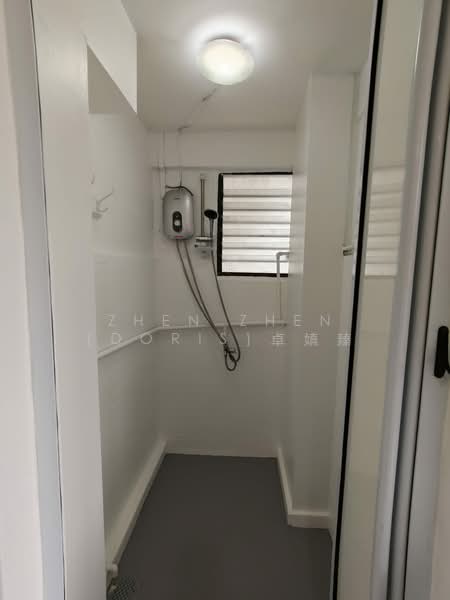 Toa Payoh Central, , 700 sqft, Shop / Shophouse For Rent, by Zhen Zhen (Doris)卓嫃臻, 500196283 - Bathroom - CommercialGuru.com.sg