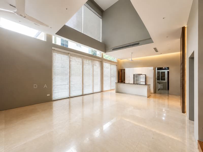 ⭐️WITHIN 1 KM OF RGPS⭐️NEAR TAN KAH KEE MRT STATION⭐️MODERN DESIGN WELL-KEPT 2.5-STY SEMI-D ⭐️, Hillcrest Road Watten Estate Greenwood Greendale Greenmead Greenpark Shelford Park Vale Linden Pandan Naga Sari Vanda Namly Duchess Princess Of Wales King's Queen's Duke's Coronation University Kheam Hock Unggas Seni Bahasa Tudor Tempua Sejarah Hua, 5 Bedrooms, 4,725 sqft, Semi-Detached House For Sale, by Damian Tan 陈係赈, 500196295 - Living Room - PropertyGuru.com.sg