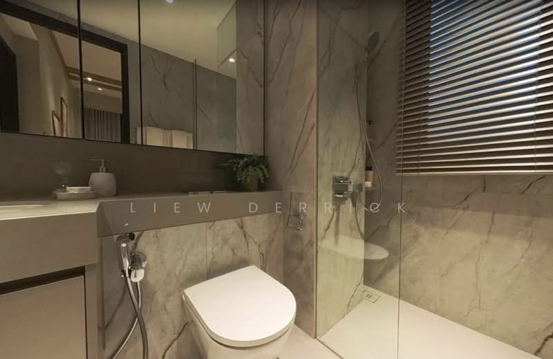 The Hillshore, 292 Pasir Panjang Rd, 2 Bedrooms, 829 sqft, Condominium For Sale, by Liew Derrick, 500196296 - Bathroom - PropertyGuru.com.sg