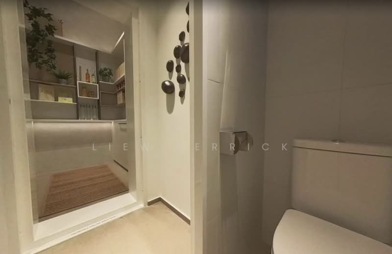 The Hillshore, 292 Pasir Panjang Rd, 2 Bedrooms, 829 sqft, Condominium For Sale, by Liew Derrick, 500196296 - Bathroom - PropertyGuru.com.sg