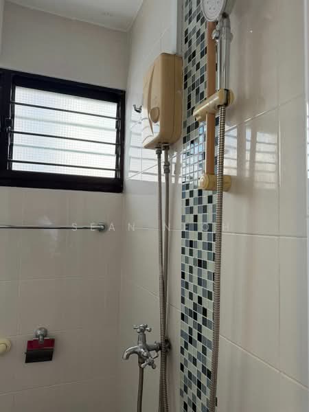 101 Jalan Rajah, 101 Jalan Rajah, 3 Bedrooms, 1,011 sqft, HDB Flat For Rent, by Sean Neoh, 500196316 - Bathroom - PropertyGuru.com.sg