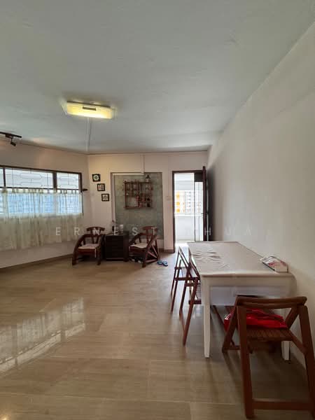 261 Tampines Street 21, 261 Tampines Street 21, 2 Bedrooms, 839 sqft, HDB Flat For Sale, by Ernest Phua, 500196320 - Living Room - PropertyGuru.com.sg
