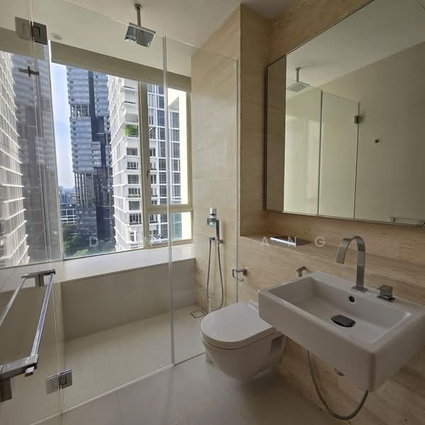 Ardmore II, 2 Ardmore Park, 4 Bedrooms, 2,024 sqft, Condominium For Rent, by Daniel Ang, 500196325 - Bathroom - PropertyGuru.com.sg