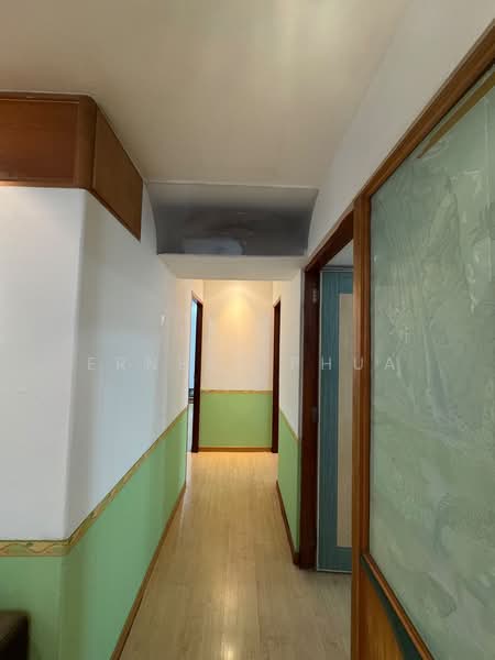 246 Compassvale Road, 246 Compassvale Road, 3 Bedrooms, 1,248 sqft, HDB Flat For Rent, by Ernest Phua, 500196329 - Corridor - PropertyGuru.com.sg