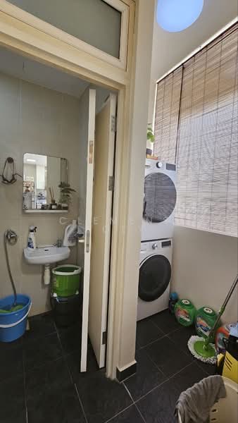 Sims Green, 7 Lorong 27A Geylang, 3 Bedrooms, 2,153 sqft, Apartment For Sale, by Clement Boey, 500196330 - Bathroom - PropertyGuru.com.sg