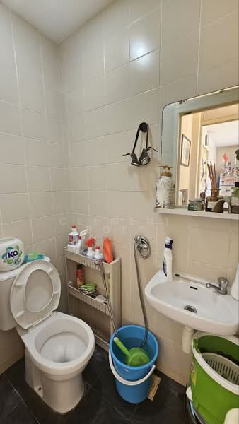 Sims Green, 7 Lorong 27A Geylang, 3 Bedrooms, 2,153 sqft, Apartment For Sale, by Clement Boey, 500196330 - Bathroom - PropertyGuru.com.sg