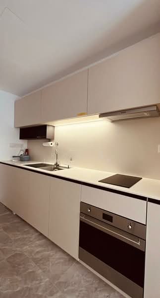 JadeScape, 6 Shunfu Road, 2 Bedrooms, 646 sqft, Condominium For Rent, by Roger Lim S.P, 500196336 - Kitchen - PropertyGuru.com.sg