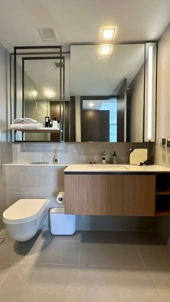 JadeScape, 6 Shunfu Road, 2 Bedrooms, 646 sqft, Condominium For Rent, by Roger Lim S.P, 500196336 - Bathroom - PropertyGuru.com.sg