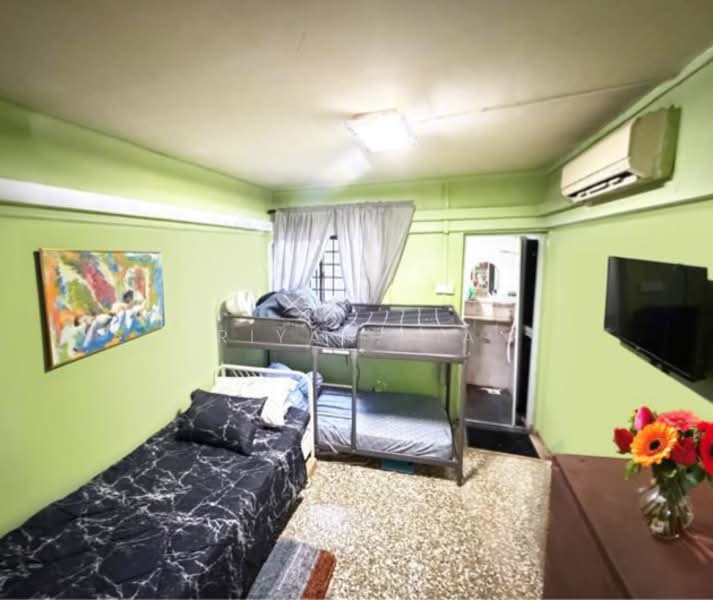 319 Ang Mo Kio Avenue 1, 319 Ang Mo Kio Avenue 1, 2 Bedrooms, 786 sqft, HDB Flat For Sale, by Riyan Ria, 500196338 - Bedroom - PropertyGuru.com.sg