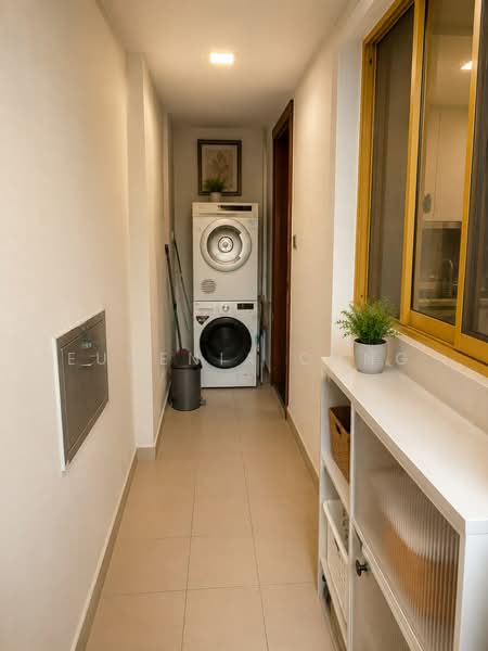 Villa Marina, 21 Jalan Sempadan, 3 Bedrooms, 1,249 sqft, Condominium For Sale, by Eugenia Chng, 500196340 - Corridor - PropertyGuru.com.sg