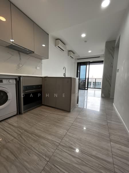 Parc Esta, 906 Sims Avenue, 2 Bedrooms, 635 sqft, Condominium For Rent, by Daphne Phoa, 500196342 - Kitchen - PropertyGuru.com.sg
