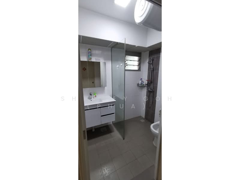 573C Woodlands Glen, 573C Woodlands Drive 16, Room Rental, 150 sqft, HDB Flat For Rent, by Shirley Goh (Phua), 500196376 - Bathroom - PropertyGuru.com.sg