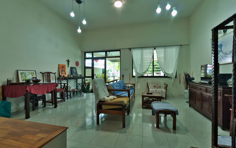 Bedok Ria, Bedok Ria Crescent, 4 Bedrooms, 2,000 sqft, Terraced House For Sale, by Ivy Chew, 500196380 - Living Room - PropertyGuru.com.sg