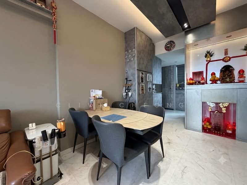 Queens Peak, 1 Dundee Road, 3 Bedrooms, 1,001 sqft, Condominium For Sale, by Clive Cheong, 500196390 - Dining Room - PropertyGuru.com.sg