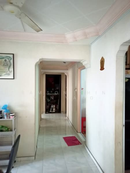 324 Sembawang Close, 324 Sembawang Close, 3 Bedrooms, 1,324 sqft, HDB Flat For Sale, by Samson Chin Wen Yang, 500196391 - Corridor - PropertyGuru.com.sg