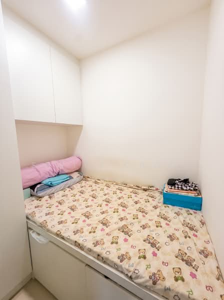 iNz Residence, 70 Choa Chu Kang Avenue 5, 5 Bedrooms, 1,711 sqft, Condominium For Rent, by Edrick Chooi, 500196400 - Bedroom - PropertyGuru.com.sg