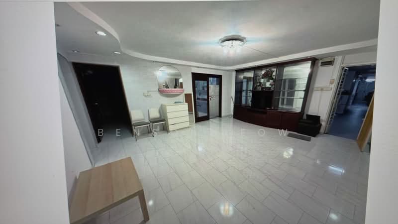 130 Bishan Street 12, 130 Bishan Street 12, 3 Bedrooms, 904 sqft, HDB Flat For Rent, by Benson Leow, 500196409 - Living Room - PropertyGuru.com.sg