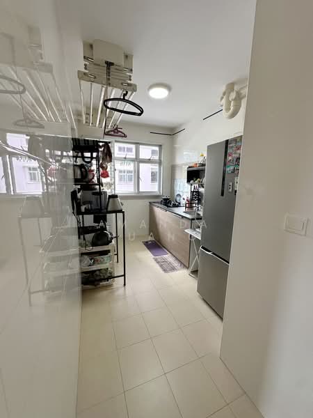 222A Sumang Lane, 222A Sumang Lane, 1 Bedroom, 517 sqft, HDB Flat For Sale, by Amanda Huang, 500196410 - Kitchen - PropertyGuru.com.sg