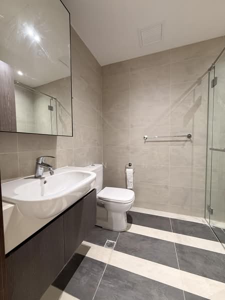 Parc Riviera, 101 West Coast Vale, 2 Bedrooms, 710 sqft, Condominium For Rent, by Dawn Ong, 500196424 - Bathroom - PropertyGuru.com.sg