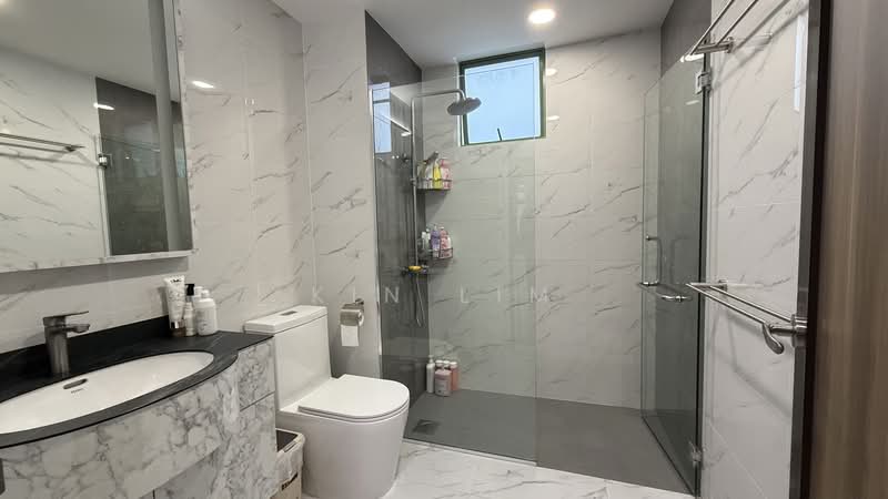 Windermere, 32 Choa Chu Kang Street 64, 3 Bedrooms, 1,453 sqft, Condominium For Sale, by Kin Lim, 500196425 - Bathroom - PropertyGuru.com.sg
