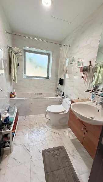 Whitewater, 25 Pasir Ris Street 72, 3 Bedrooms, 1,141 sqft, Executive Condominium For Sale, by Sharon Leong Suit LAN, 500196430 - Bathroom - PropertyGuru.com.sg