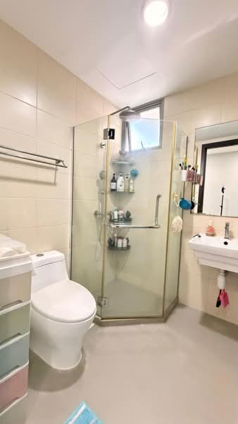 Whitewater, 25 Pasir Ris Street 72, 3 Bedrooms, 1,141 sqft, Executive Condominium For Sale, by Sharon Leong Suit LAN, 500196430 - Bathroom - PropertyGuru.com.sg