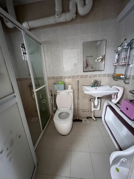 628 Jurong West Street 65, 628 Jurong West Street 65, 4 Bedrooms, 1,399 sqft, HDB Flat For Sale, by Elva Elva Ouyang, 500196431 - Bathroom - PropertyGuru.com.sg